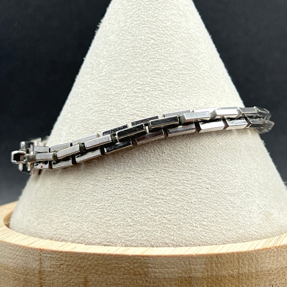 Vintage Coro Link Bracelet Silver Tone Geometric Brutalist 7.5" READ - Picture 2 of 9